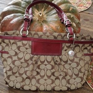 Authentic Coach Shoulder Handbag